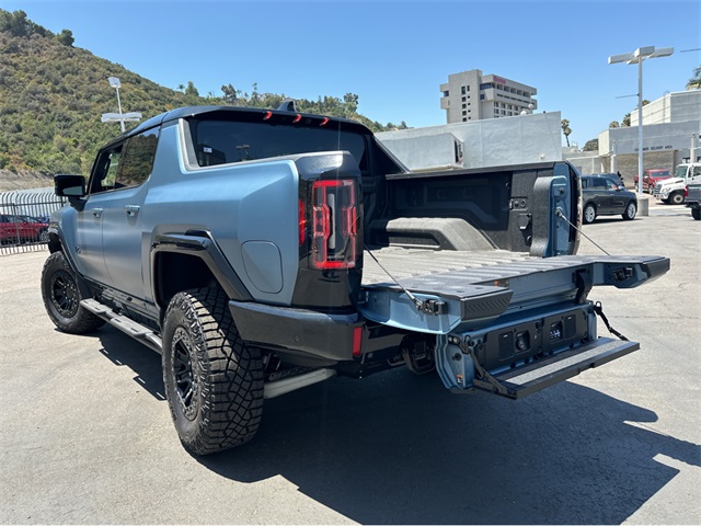 Vehicle image 32 of 39