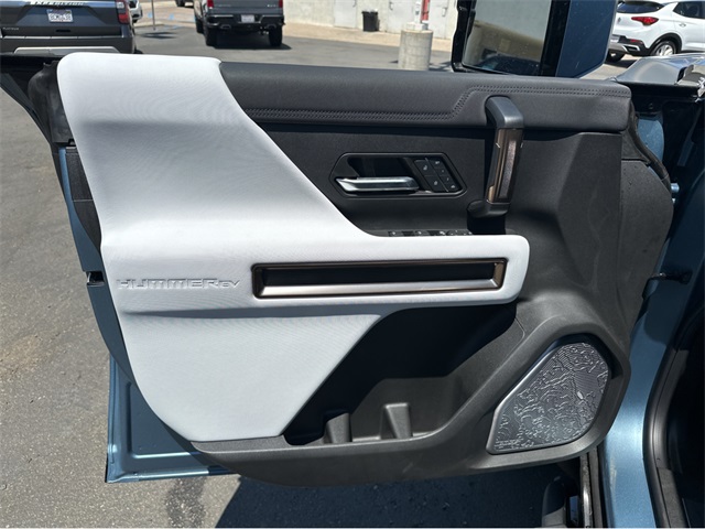Vehicle image 14 of 39