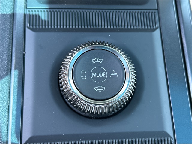 Vehicle image 26 of 39
