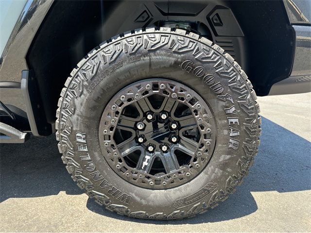 Vehicle image 13 of 39