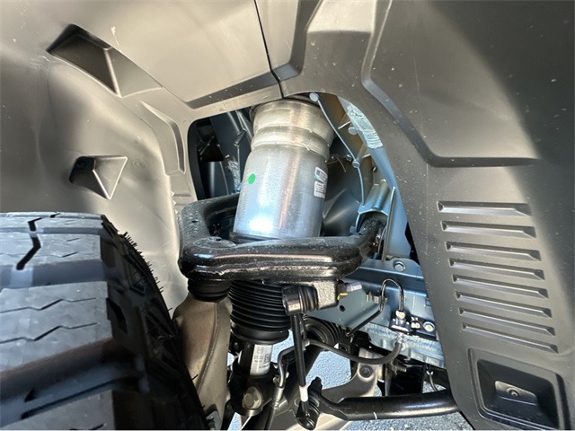 Vehicle image 36 of 39