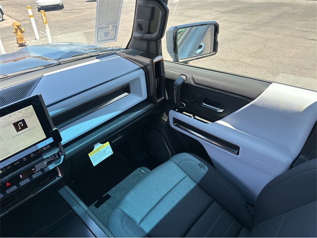Vehicle image 17 of 39