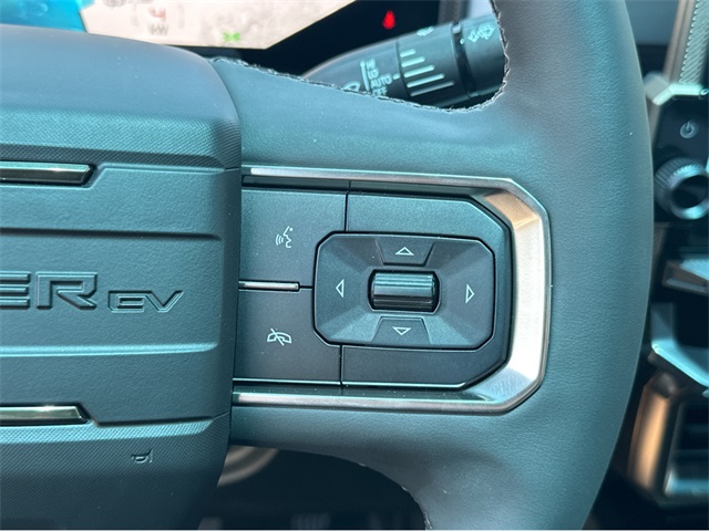 Vehicle image 21 of 39