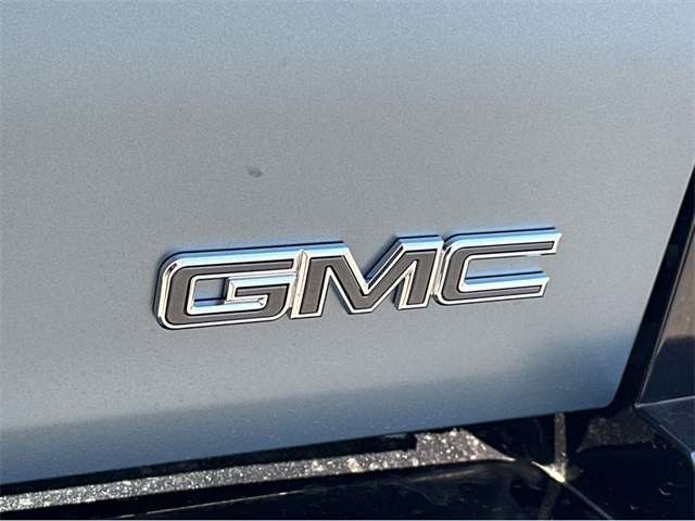 Vehicle image 35 of 39