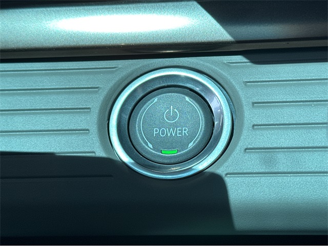 Vehicle image 22 of 38