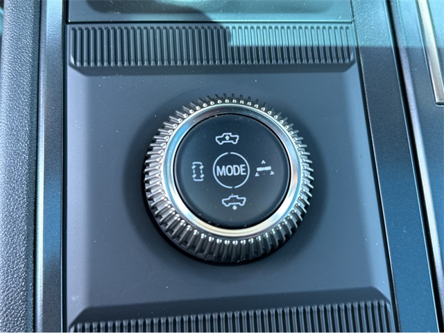 Vehicle image 26 of 38
