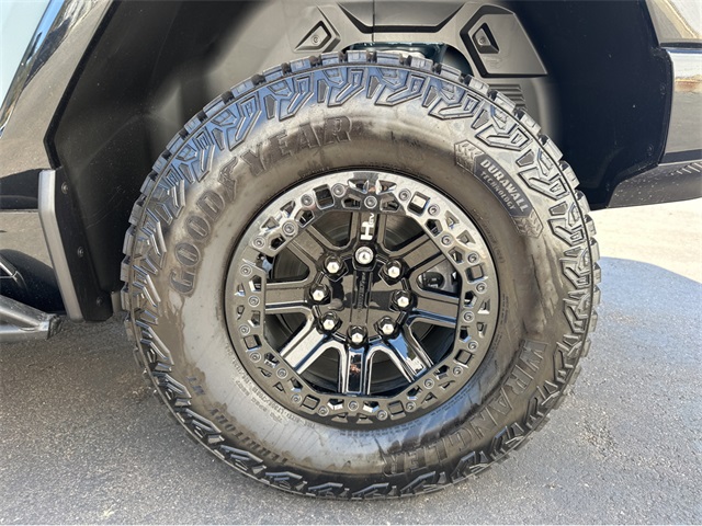 Vehicle image 13 of 38