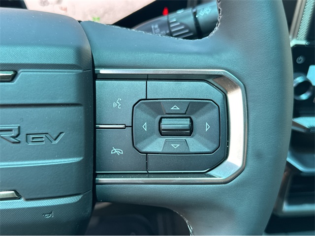 Vehicle image 21 of 38