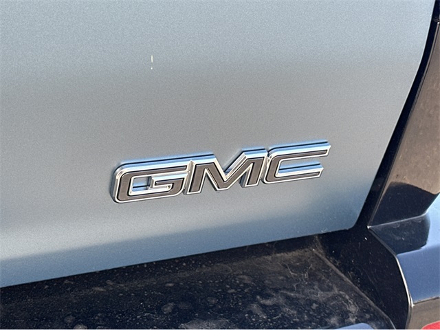 Vehicle image 35 of 38