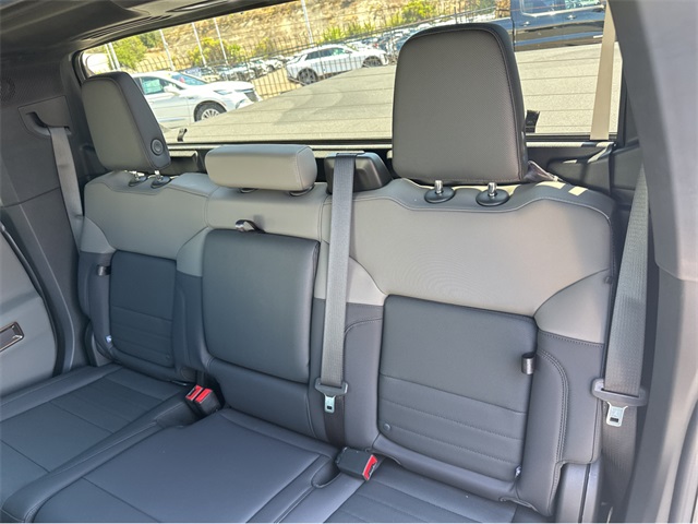 Vehicle image 9 of 38