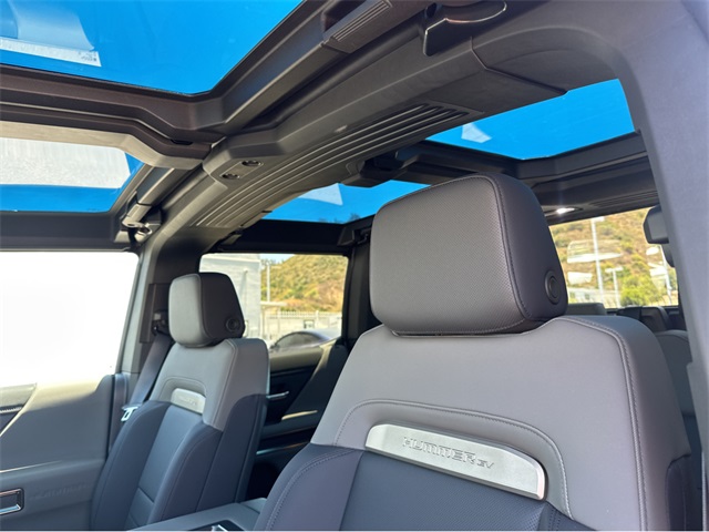 Vehicle image 7 of 38