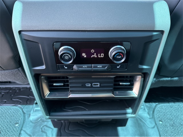Vehicle image 15 of 38