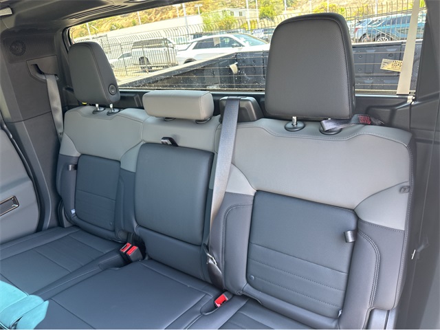 Vehicle image 9 of 38
