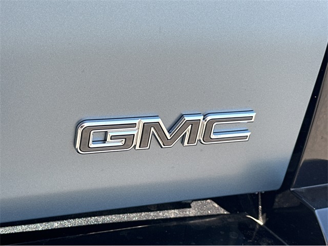 Vehicle image 35 of 38