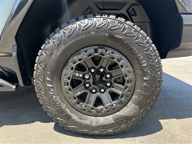 Vehicle image 13 of 38