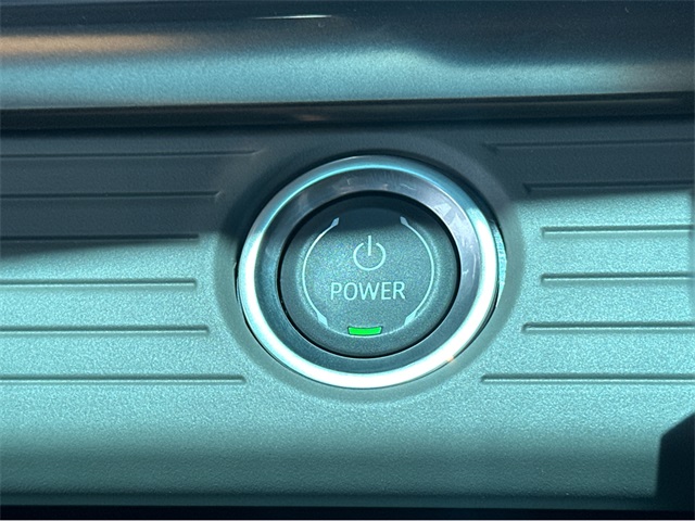 Vehicle image 22 of 38