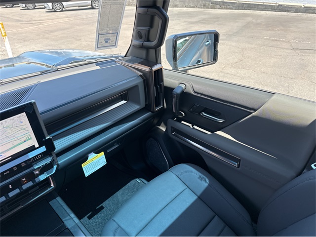 Vehicle image 17 of 38