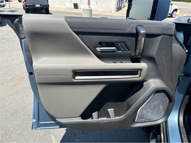Vehicle image 14 of 38