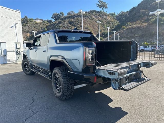 Vehicle image 32 of 38