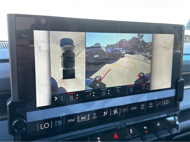 Vehicle image 6 of 38