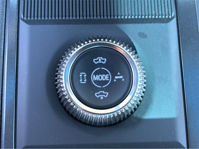 Vehicle image 26 of 38