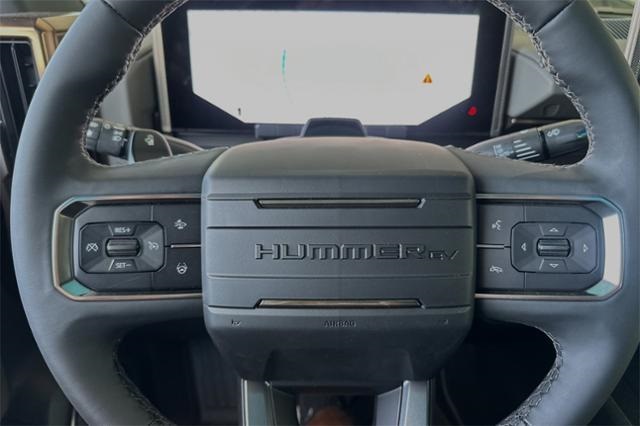 Vehicle image 27 of 32