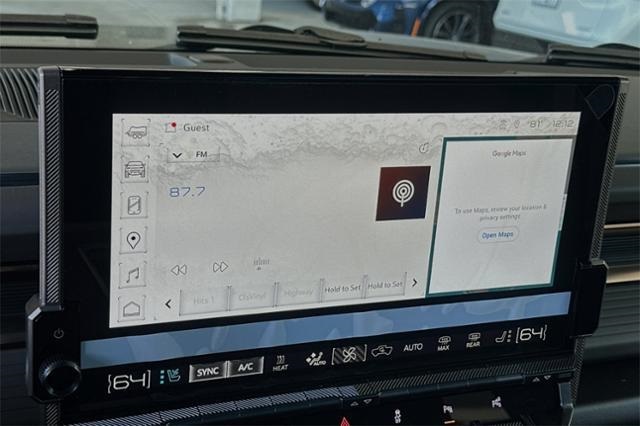 Vehicle image 17 of 32
