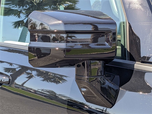 Vehicle image 12 of 33
