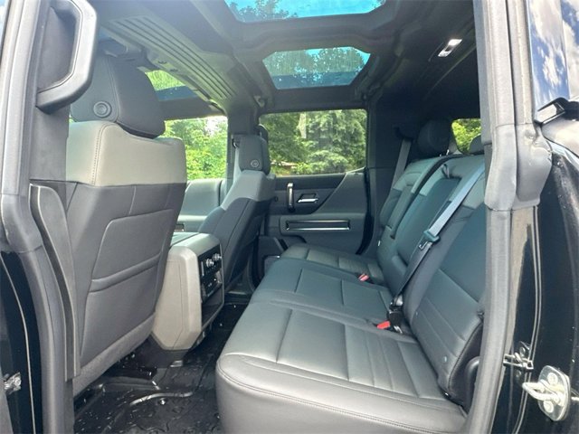 Vehicle image 12 of 25