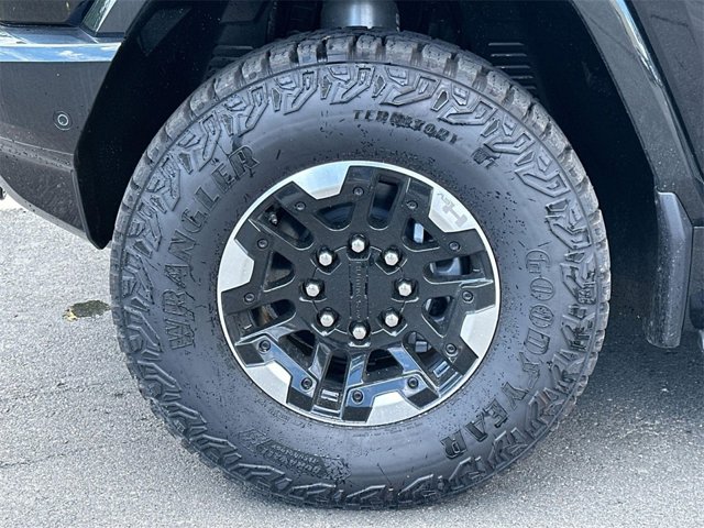 Vehicle image 9 of 25