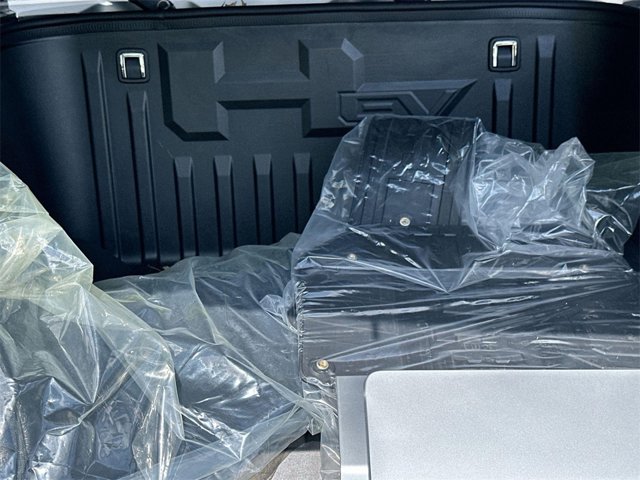 Vehicle image 11 of 25