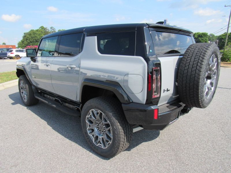 Vehicle image 5 of 24