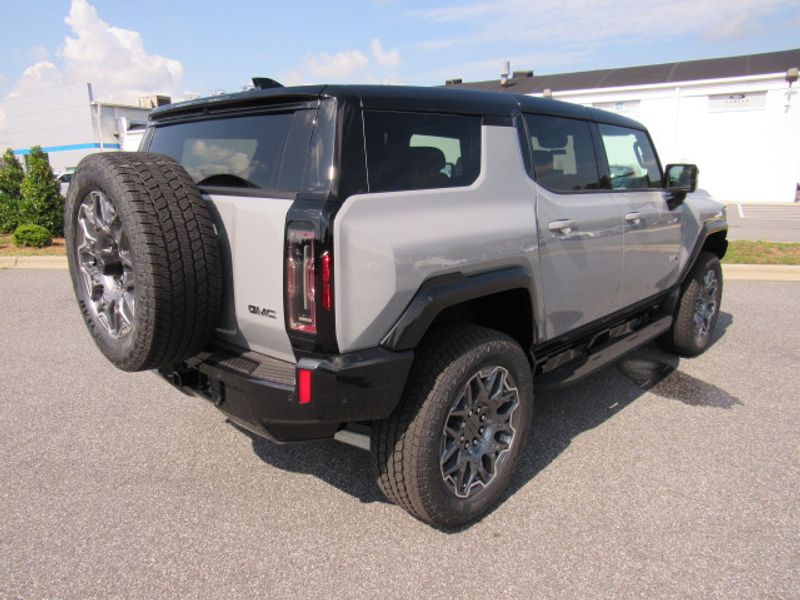 Vehicle image 4 of 24