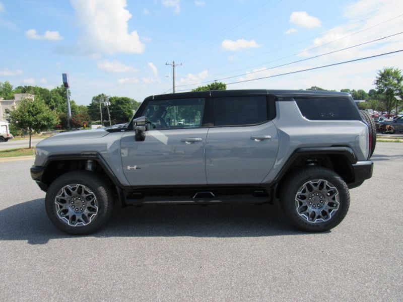 Vehicle image 6 of 24