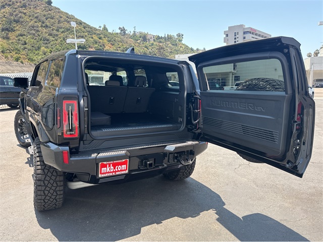 Vehicle image 31 of 38