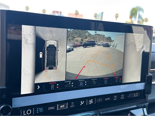 Vehicle image 6 of 38