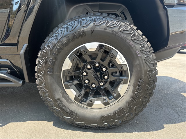 Vehicle image 13 of 38
