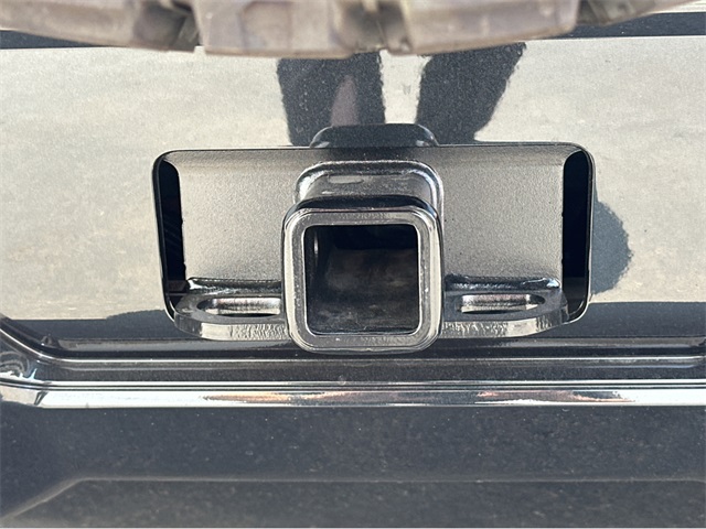 Vehicle image 33 of 38