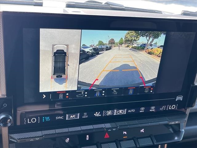 Vehicle image 23 of 30