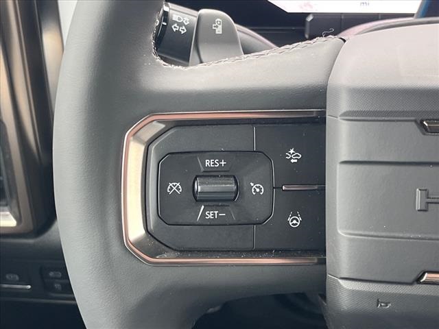 Vehicle image 28 of 30