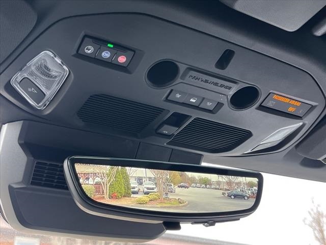 Vehicle image 26 of 30