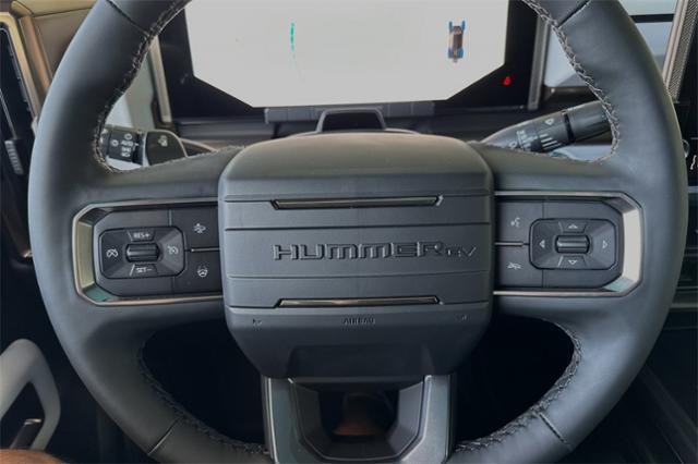 Vehicle image 16 of 32