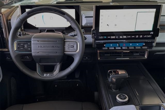 Vehicle image 13 of 32