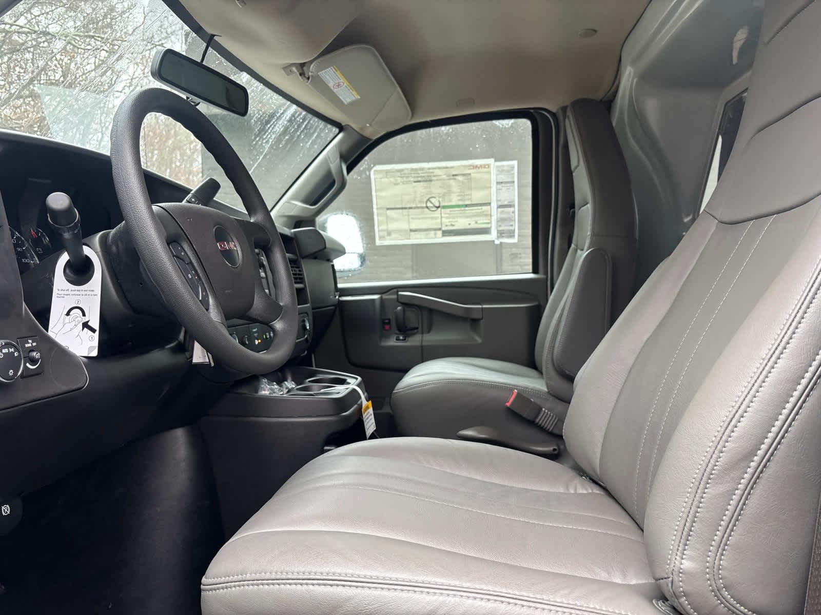 Vehicle image 24 of 52