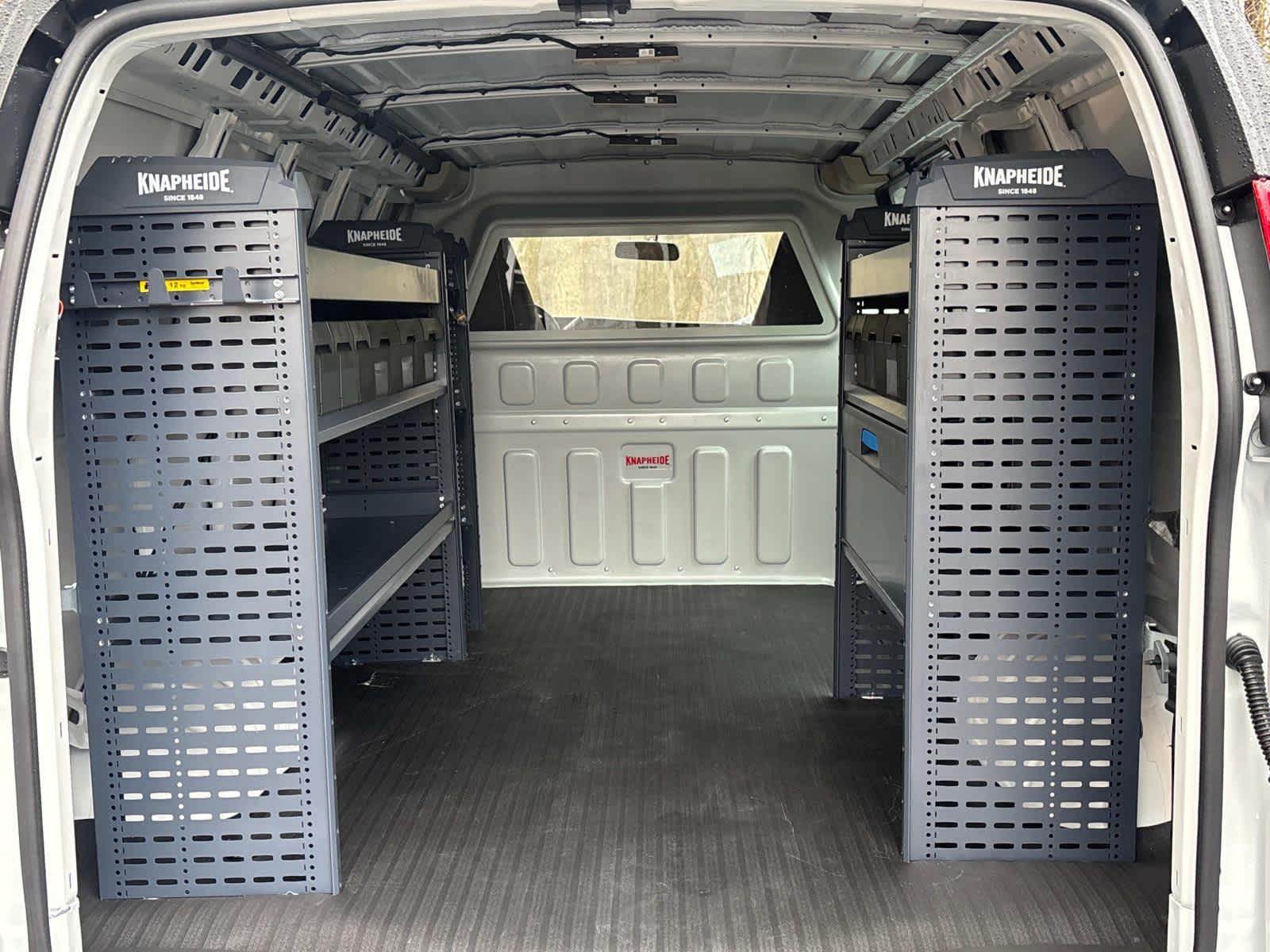 Vehicle image 29 of 52