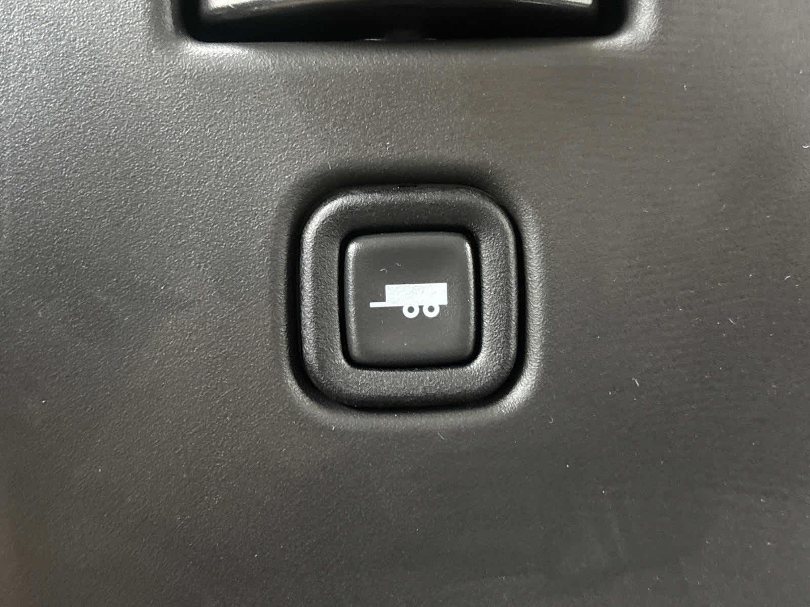 Vehicle image 10 of 52