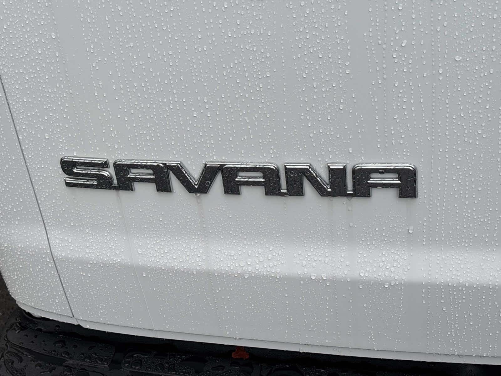 Vehicle image 35 of 52