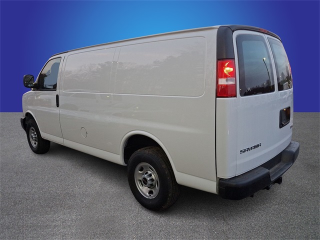Vehicle image 4 of 10