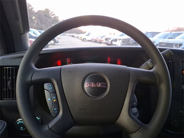 Vehicle image 8 of 10