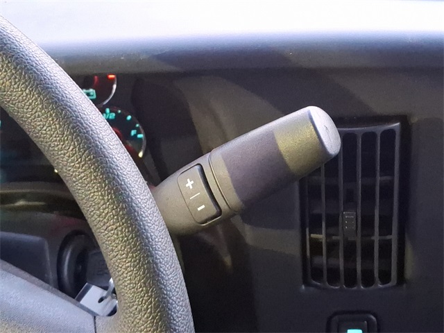Vehicle image 6 of 10